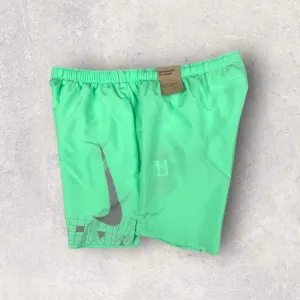 NIKE RUN DIVISION SHORT - MINT