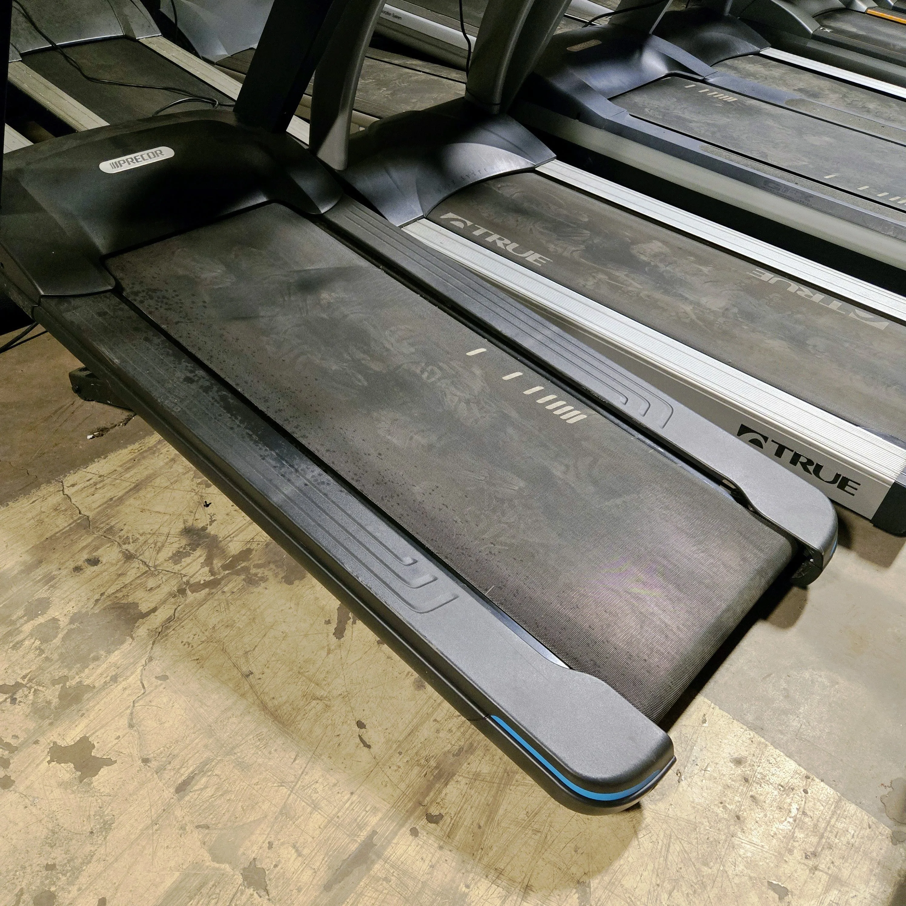 Precor Treadmill TRM 600-18 Commercial Model